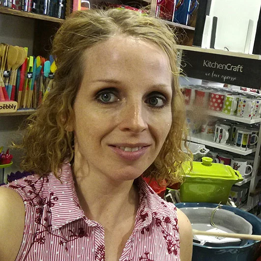 Portrait d’Élodie Legendre dans le magasin
